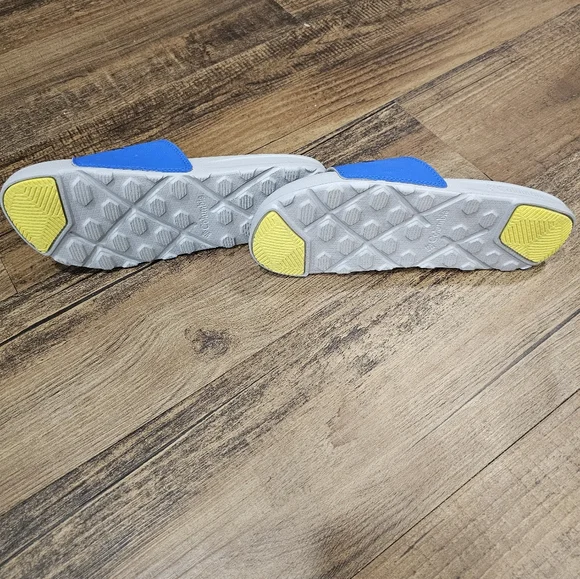 Columbia Slides | Size 4 | New - Picture 2 of 2
